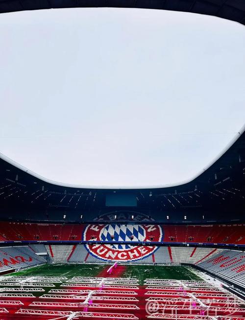 安联球场:拜仁之心之向 安联球场:拜仁之心之向