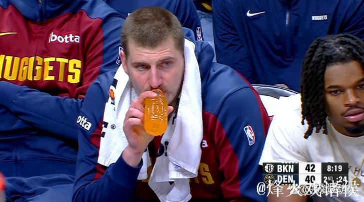 约基奇威少齐献三双掘金胜爵士 尼克斯强势8连胜 约基奇威少齐献三双掘金胜爵士 尼克斯强势8连胜